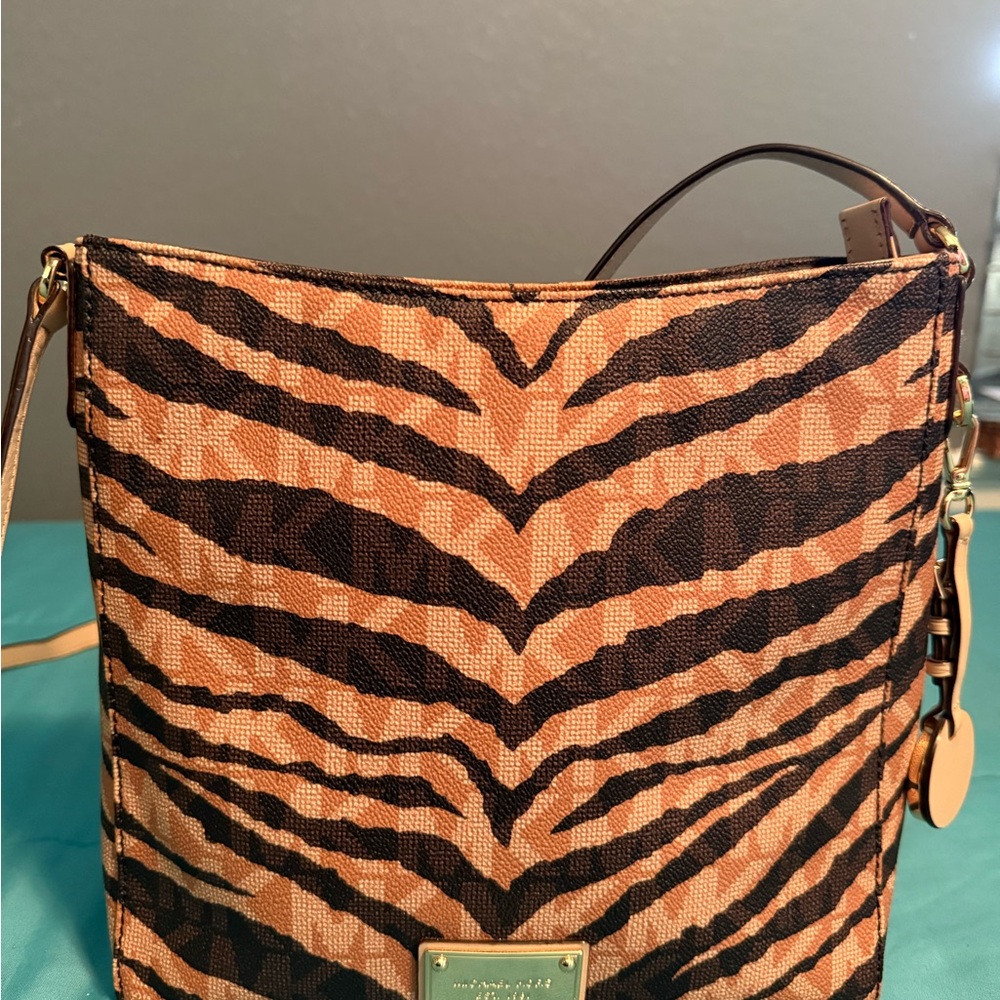 Michael Kors Black and Tan Crossbody Bag